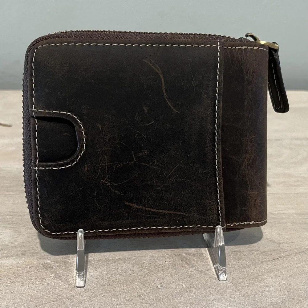 Fine Brown Leather RFID Zip Around Men's Wallet. NWOT